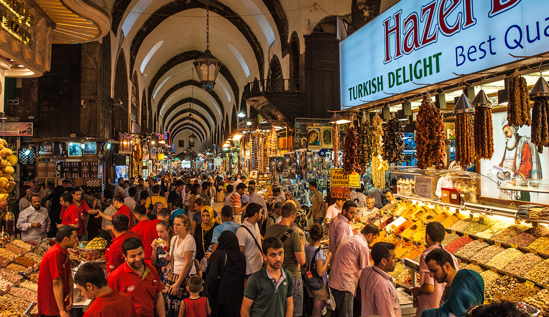 I-bazar-di-Istanbul-i-l-bazar-delle-spezie - Travelfar